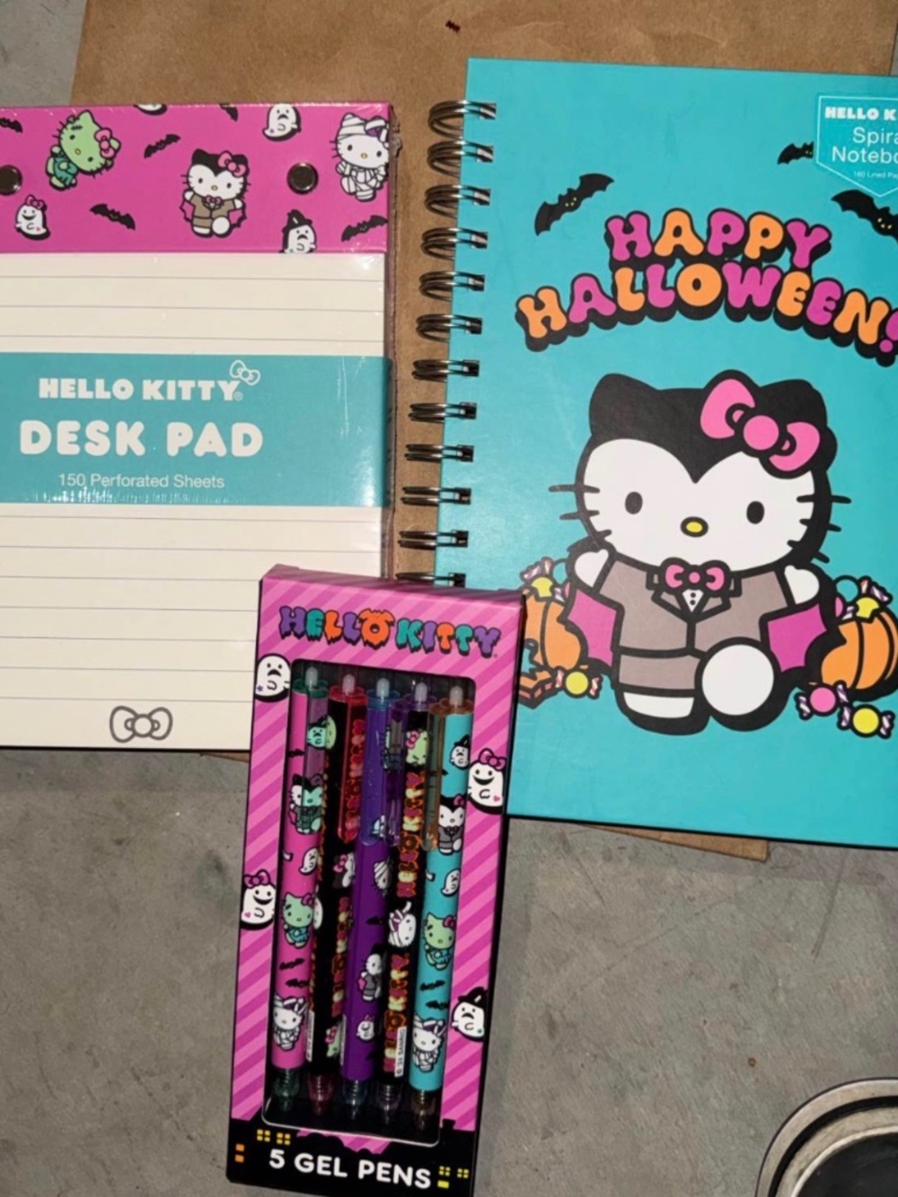 Halloween Hello Kitty Stationery Set
